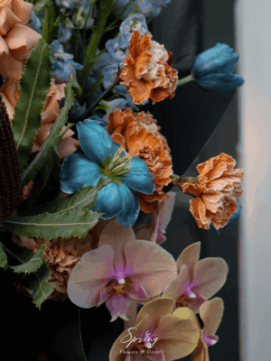 Customised Flowers Arrangement