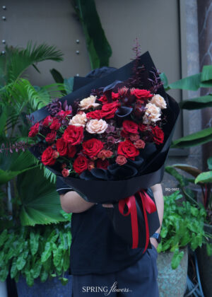 Bó hoa Hồng đỏ Crimson Noir BQ-0851